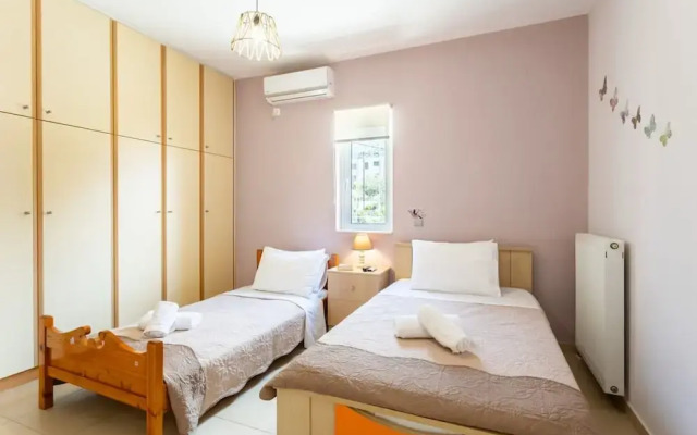 Verga Beachside Getaway With Panoramic Seaviews