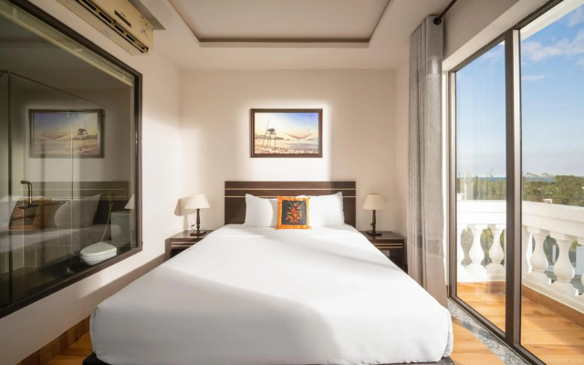 Viet Long Hoi An Beach Hotel