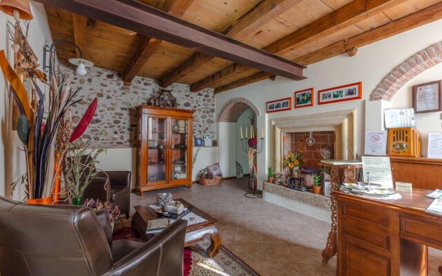 R  B Borgo Di Calmasino