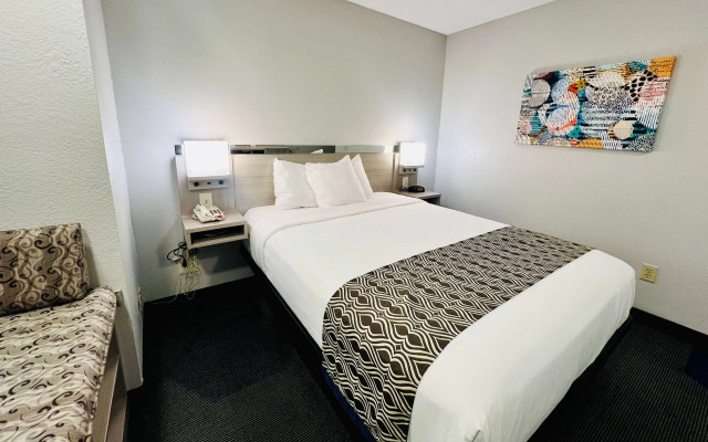 Microtel Inn by Wyndham Georgetown