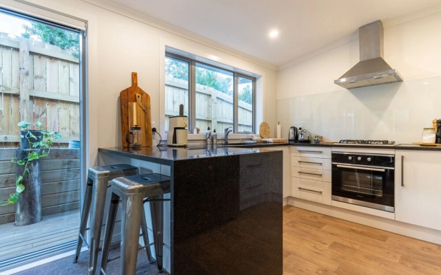 Manly Bay Wonderful 3BR New Home - Fibre