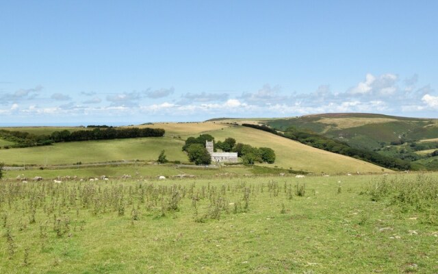 Rustic Holiday Home in Lynton with Garden near Malmsmead
