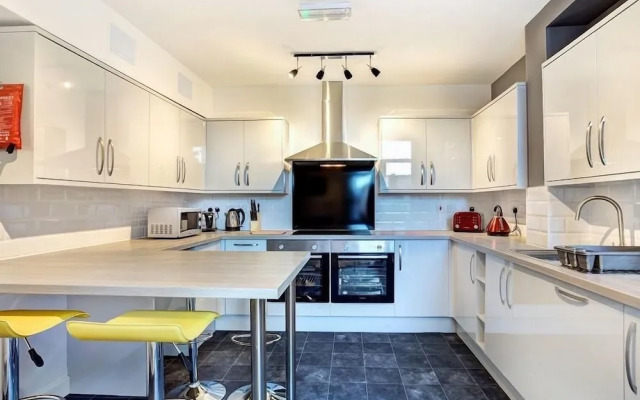 Townhouse Plus @ 166 Edleston Road Crewe