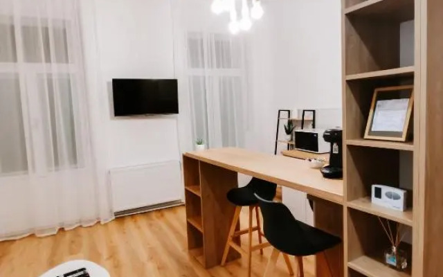 Fly Residence Apartment