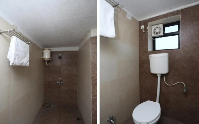 Hotel Crown Plaza By OYO Rooms