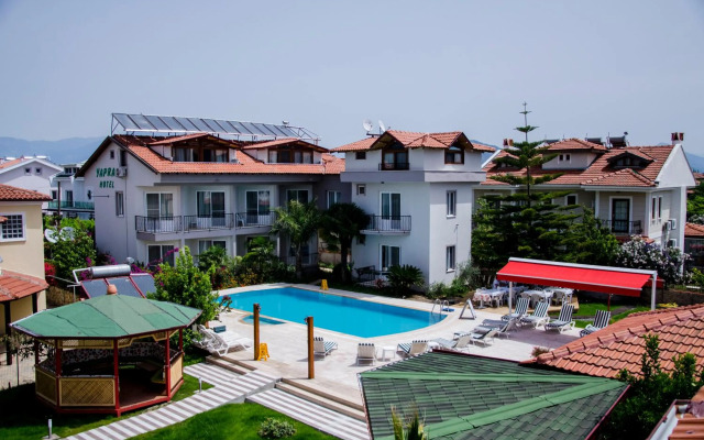 Yaprak Hotel