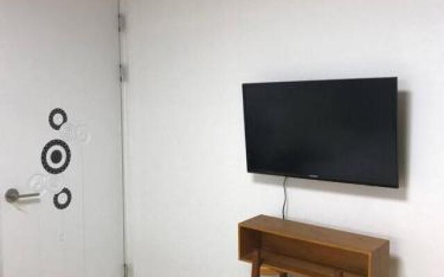 2BD Terrace! Renovated!