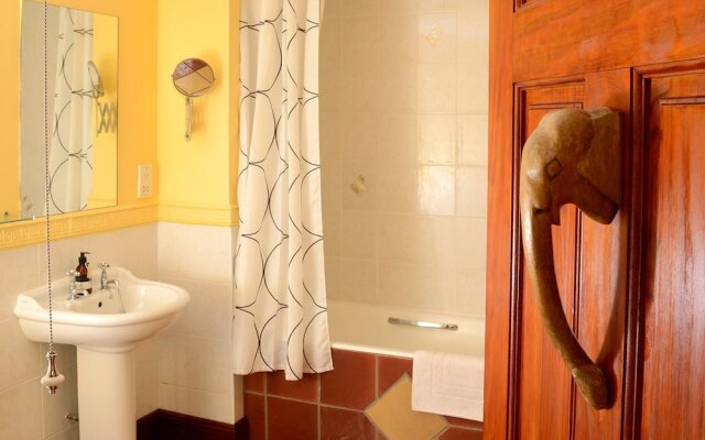 OYO Craigadam Hotel