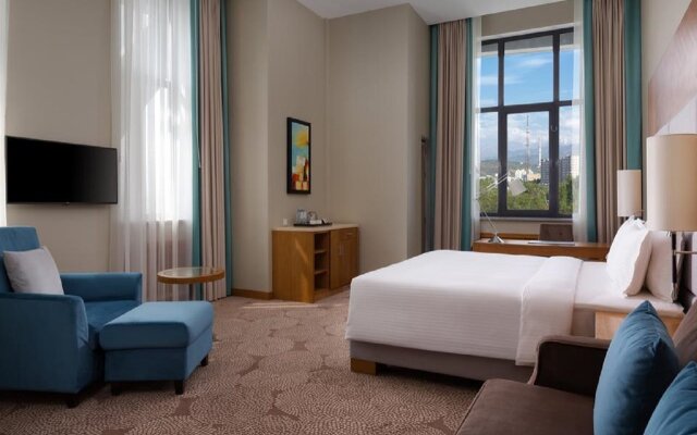Отель DoubleTree by Hilton Almaty