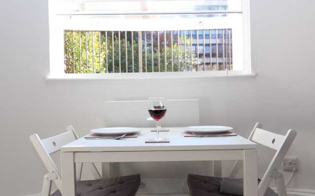 2 Kings Road Executive Studio Apartment