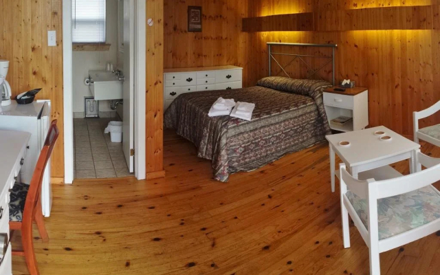 The Waterfront Motel