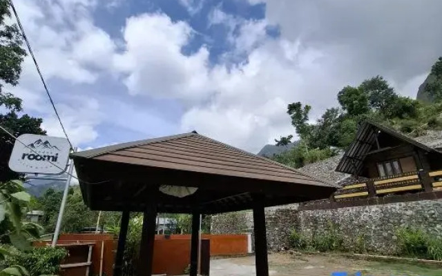Pondok Roomi Villa Sembalun