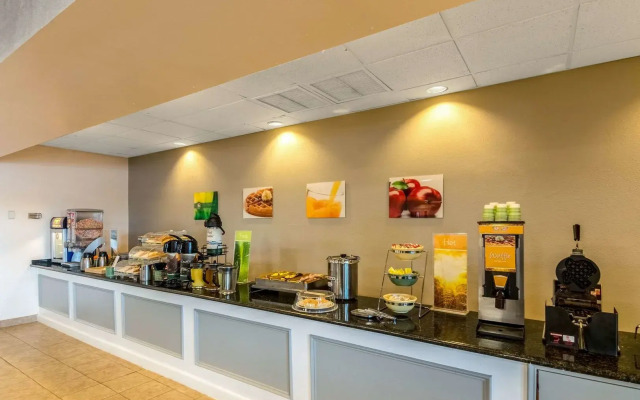 Budget Host Inn & Suites