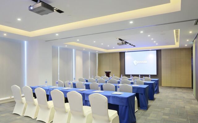 Holiday Inn Express Shanghai Gongkang by IHG