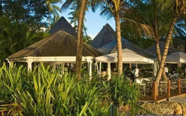 Settlers Beach Villa Hotel