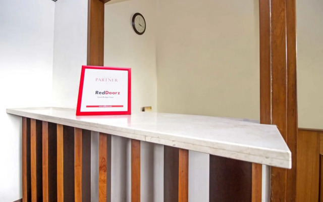 Residences by RedDoorz near Rumah Mode