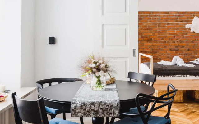 oompH Warsaw Central Elegant Apartment