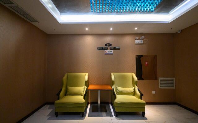 Elan Inn Zigong Molly