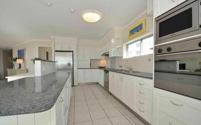 Chateau Royale Beach Resort Maroochydore