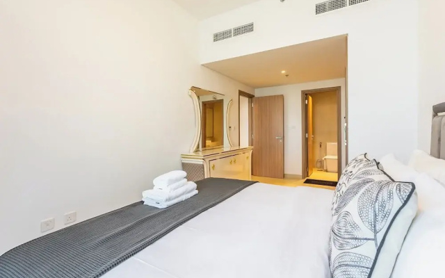 Luxury Meydan Escape Condo with City View