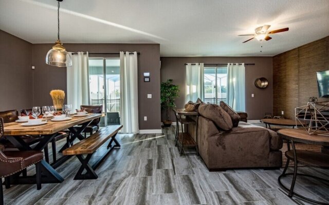 6-Bedroom Villa in Davenport 1626MVD