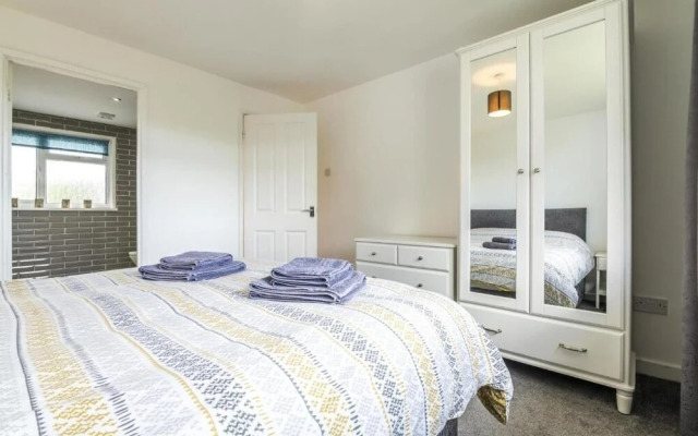 Little Hill - 3 Bed - Wisemans Bridge