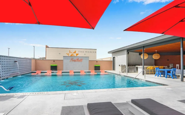 Pacific Island Inspired Stay Amazing Location