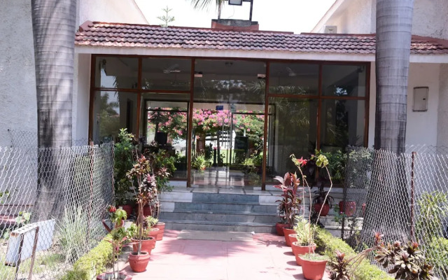 Naturoville Vedic Retreat