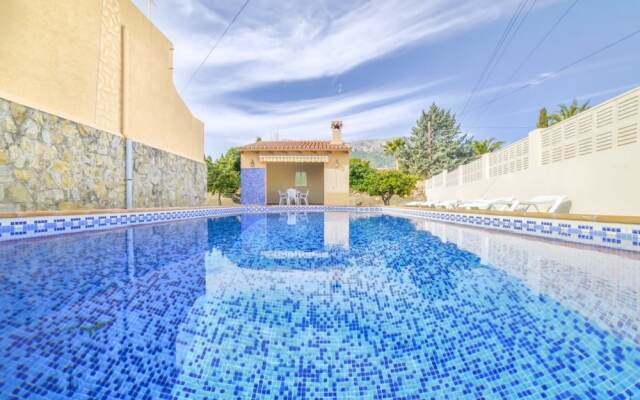 Villa - 4 Bedrooms with Pool and WiFi - 104984