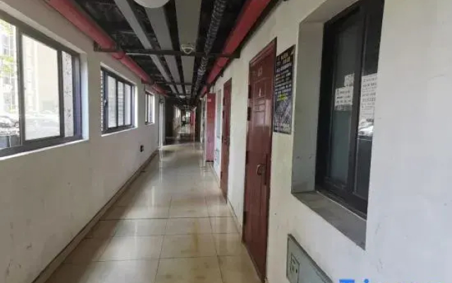 Zebra Residence (Ping'an Branch), Shanghai