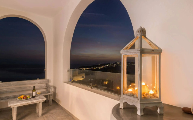 Aspronisi Luxury Villa