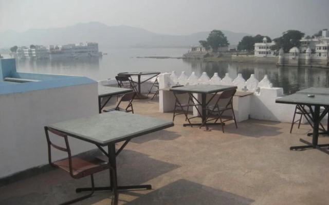 Lal Ghat Guest House