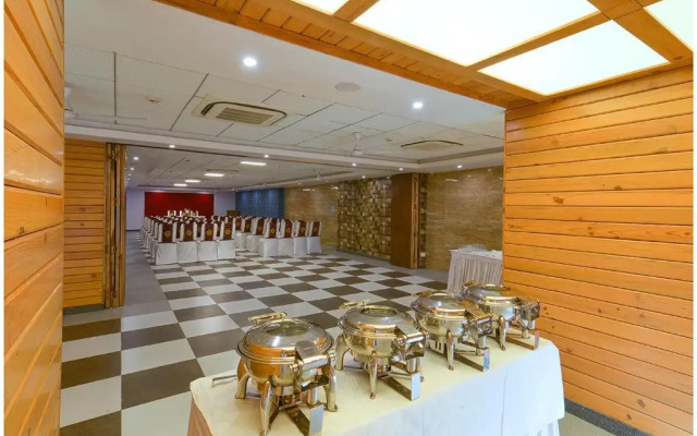 Hotel Shri Ram Empire
