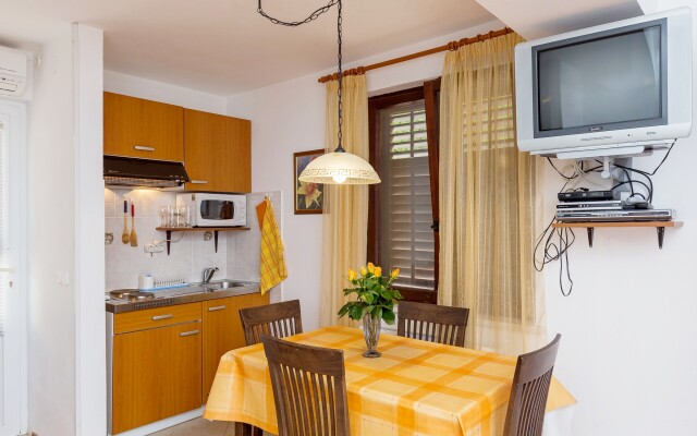 Apartments Niksa