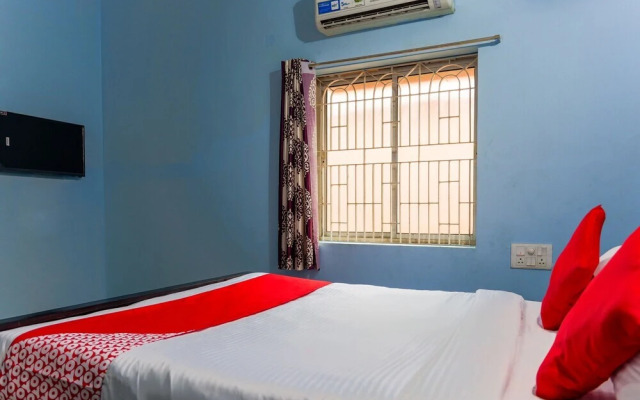 Royal Blues by OYO Rooms