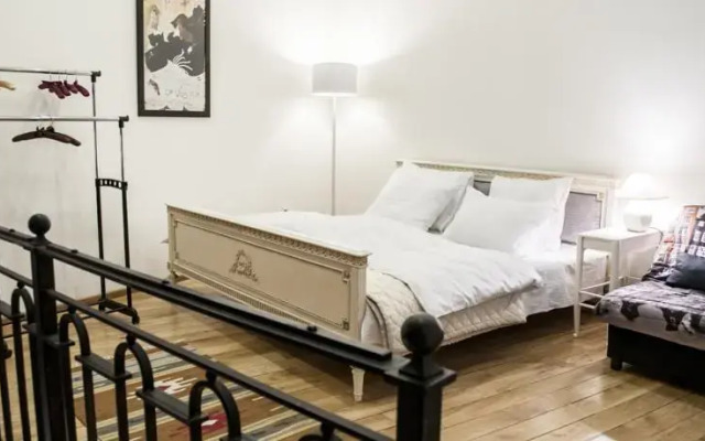 Duplex Apartment near Sharden Street