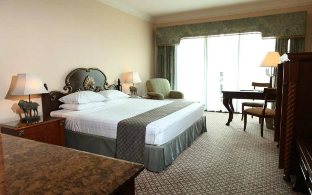 Palace Of The Golden Horses Hotel