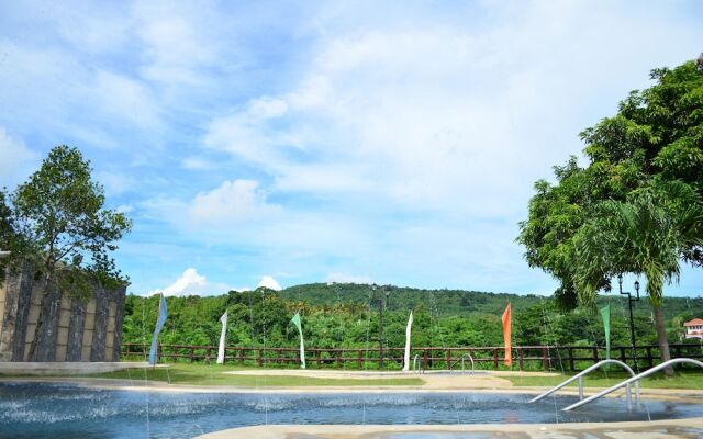 Sol Y Viento Mountain Hot Springs Resort