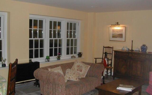 Alltybrain Farm Cottages and B&B