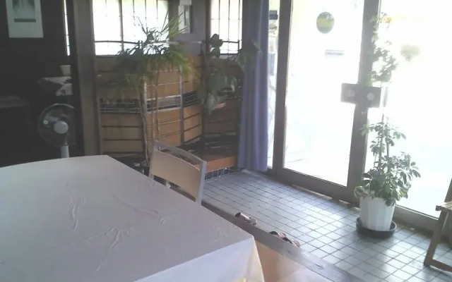 Ryokan Yuraku