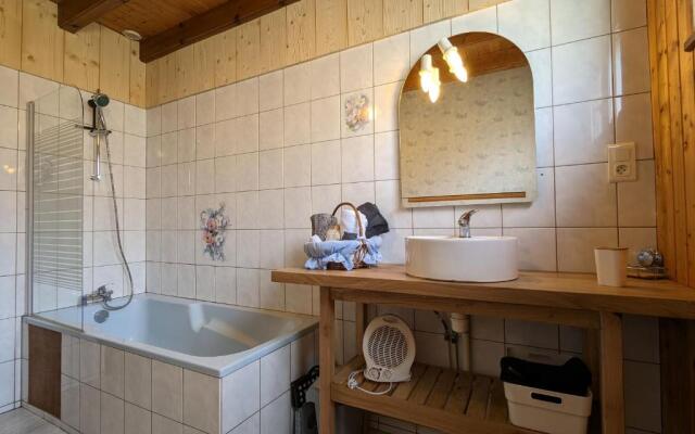 Gîte Rochesson, 4 pièces, 7 personnes - FR-1-589-167