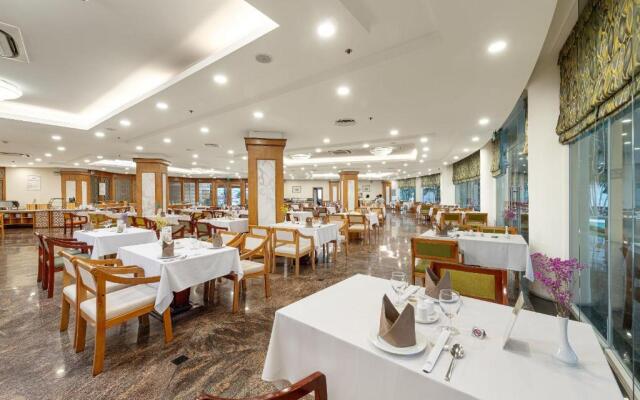 Sunflower International Village