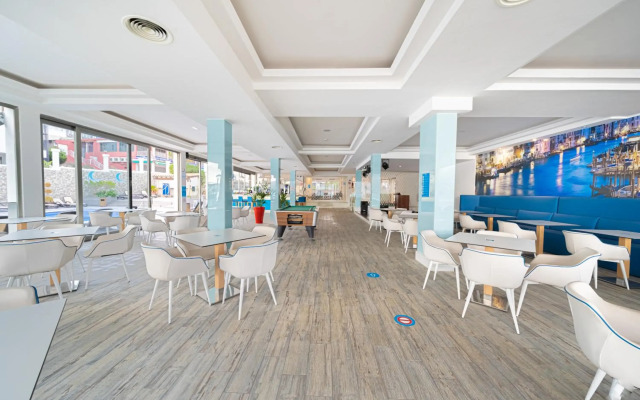 Hotel Seramar Comodoro Playa