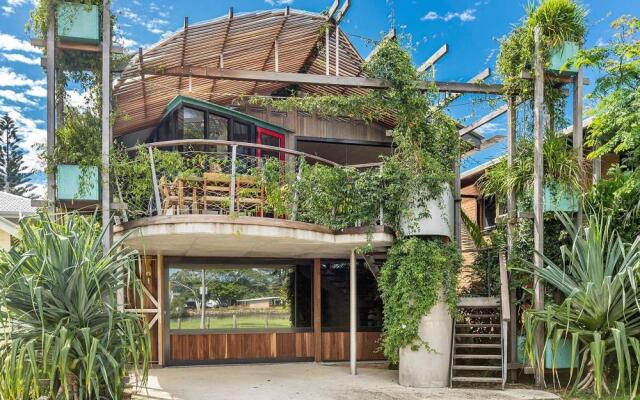 Byron Bay Accom 8 South Beach Lane Riverhouse