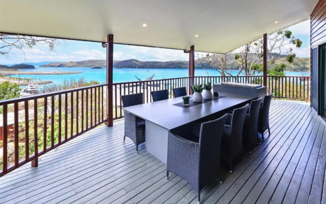 Shorelines 2 on Hamilton Island by HamoRent