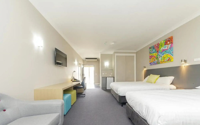 Club Cowra Motel
