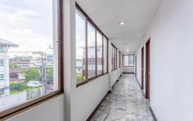 Super OYO 1096 Winner Inn Hotel