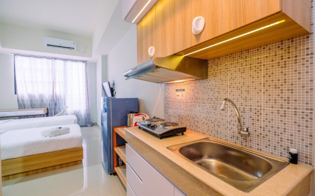 Nice and Cozy Studio Room at Evenciio Margonda Apartment