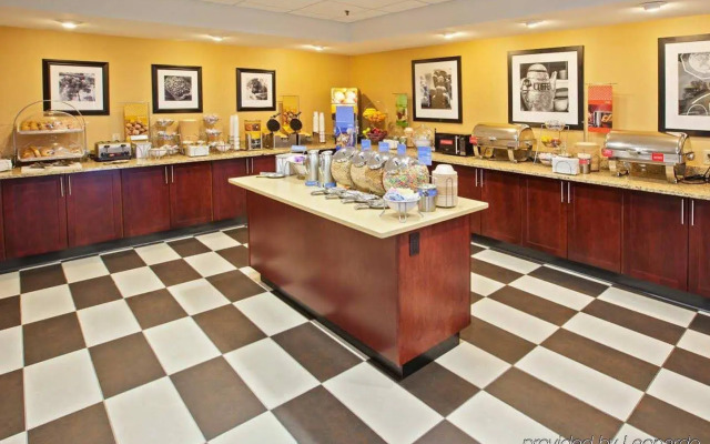 Holiday Inn Express & Suites Cincinnati Riverfront by IHG