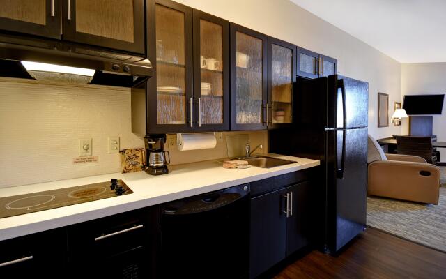 Candlewood Suites St. Clairsville by IHG